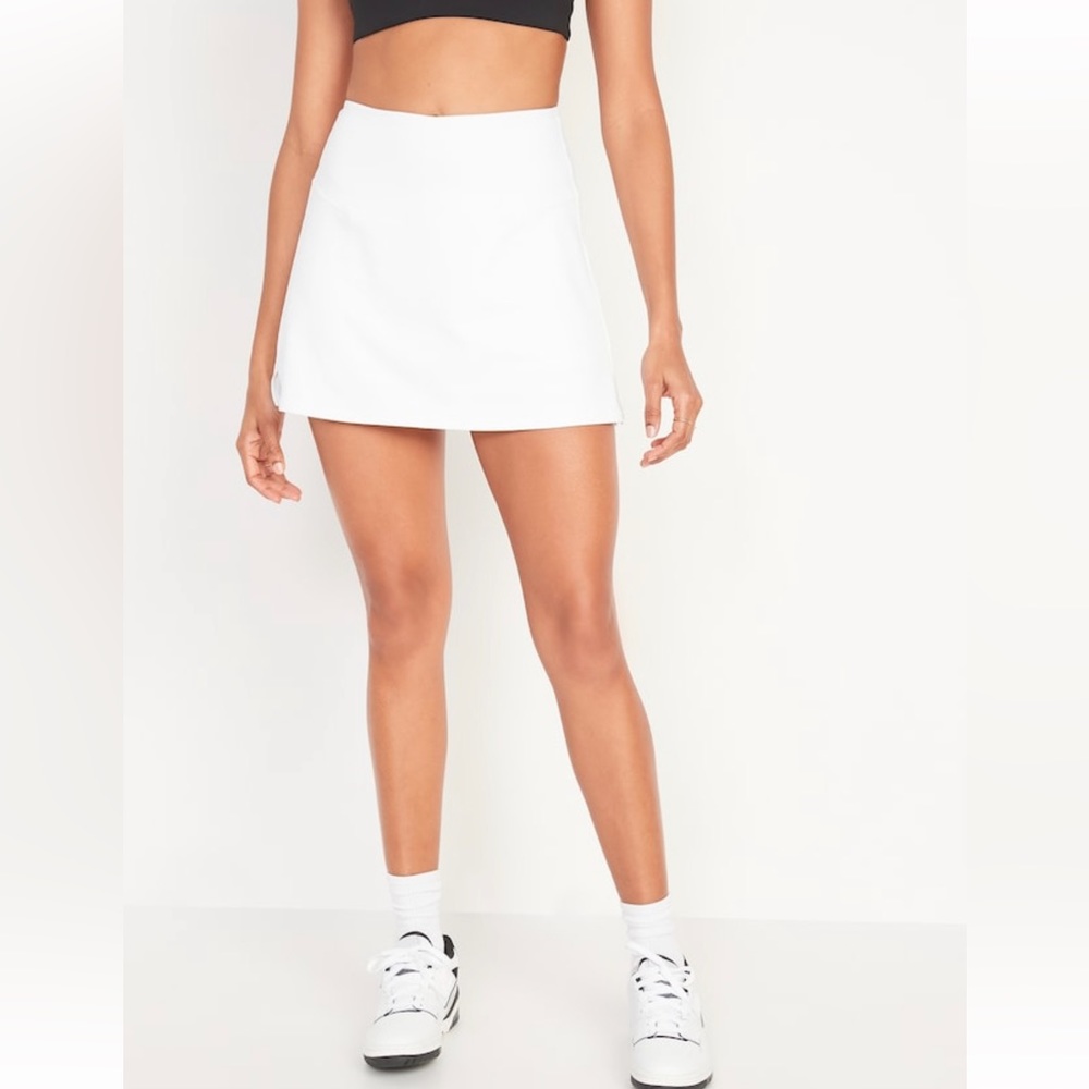 Old Navy Extra High-Waisted PowerSoft Skort White